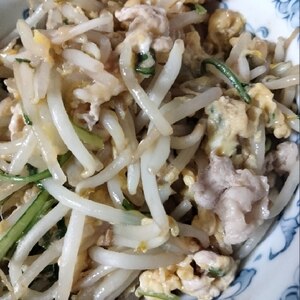 豚肉と豆苗の焼きうどん